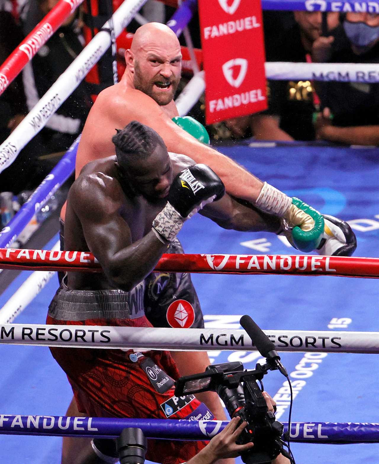 After Tyson Fury's brutal KO loss, Deontay Wilder plans to return to the ring in May
