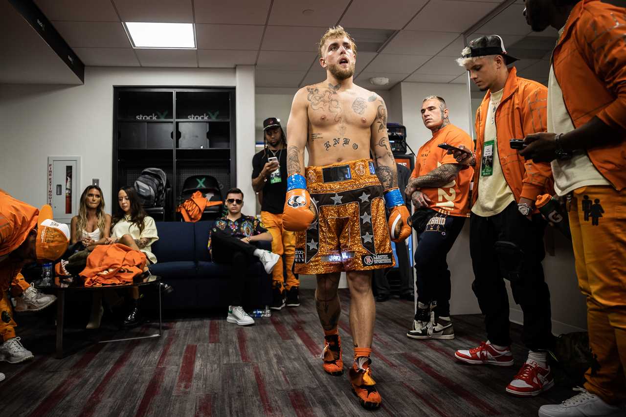 After a YouTuber called out Mexican star Canelo Alvarez, Avni Yildirim, Canelo's ex-opposit tells Jake Paul to stay being a fan.