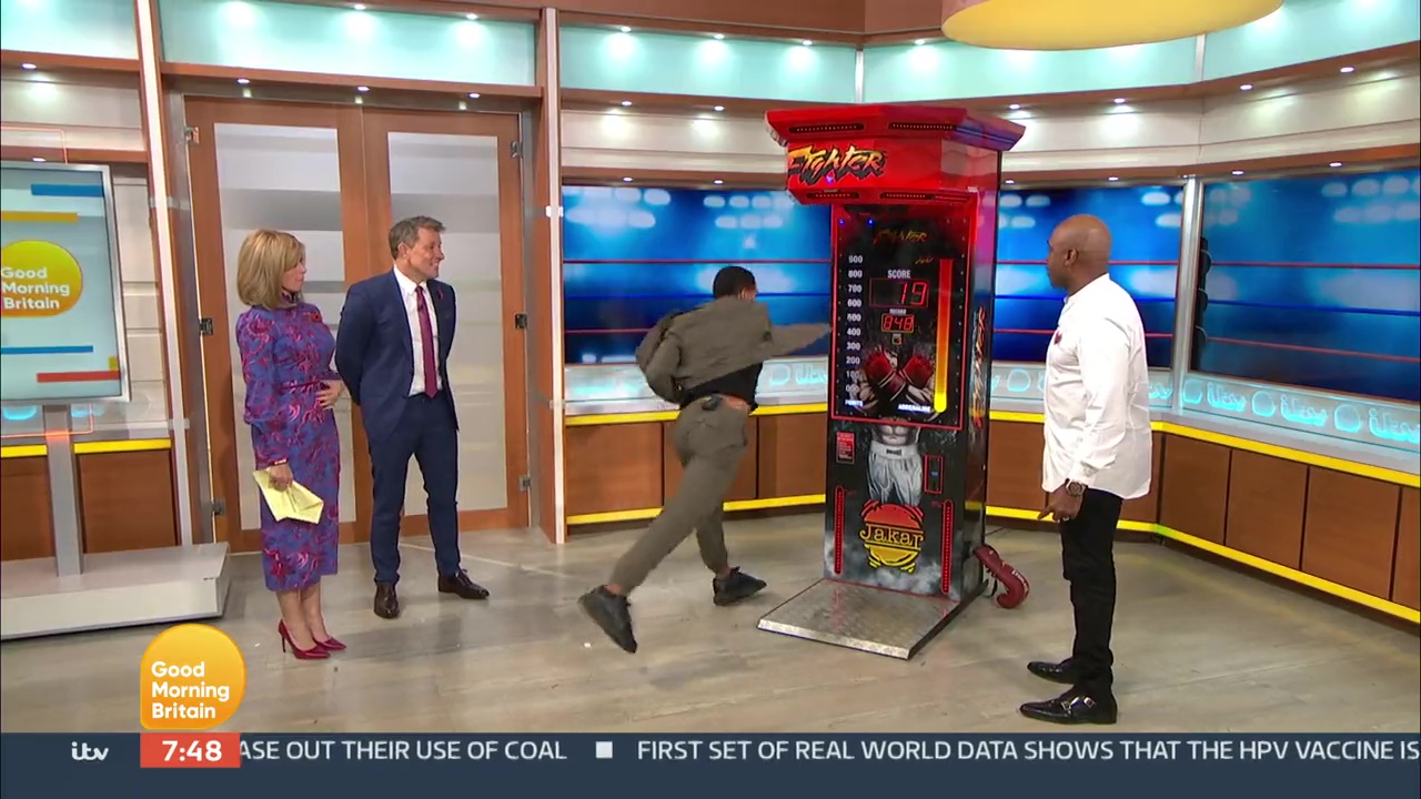 Conor Benn and Nigel Benn fight on the punch machine. They get exactly the same score, despite their 32-year age gap