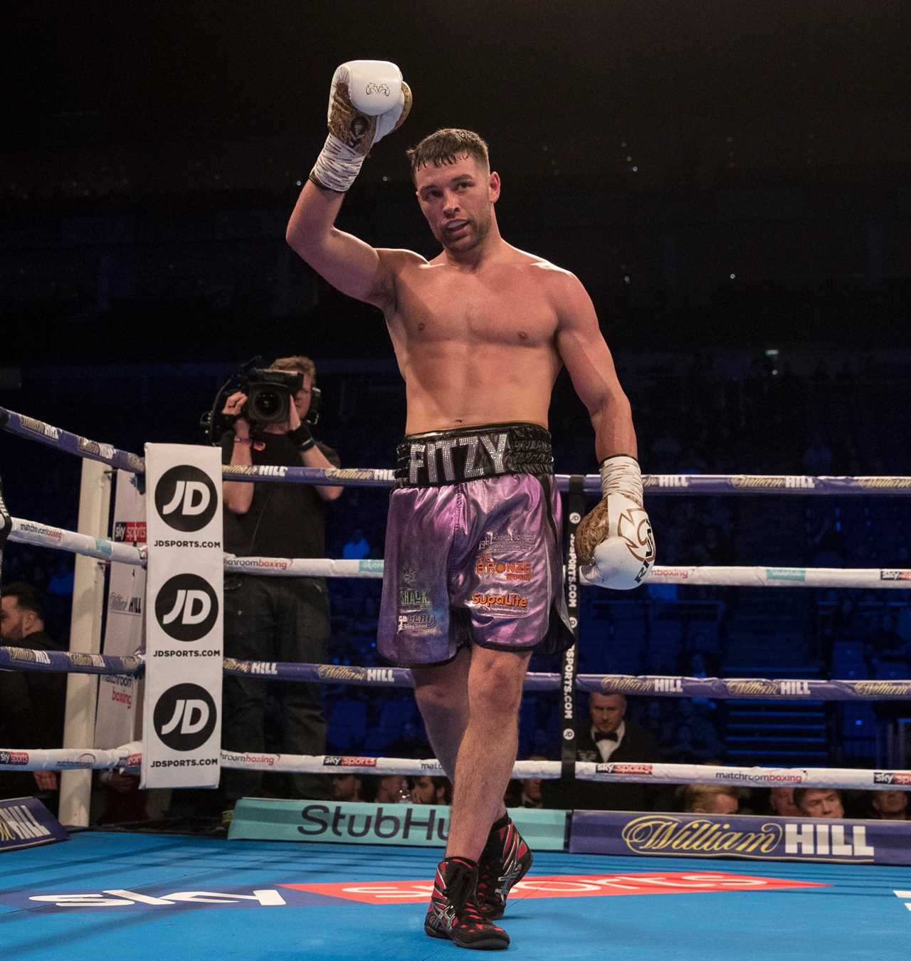 Scott Fitzgerald replies to a worrying image that left Eddie Hearn shocked