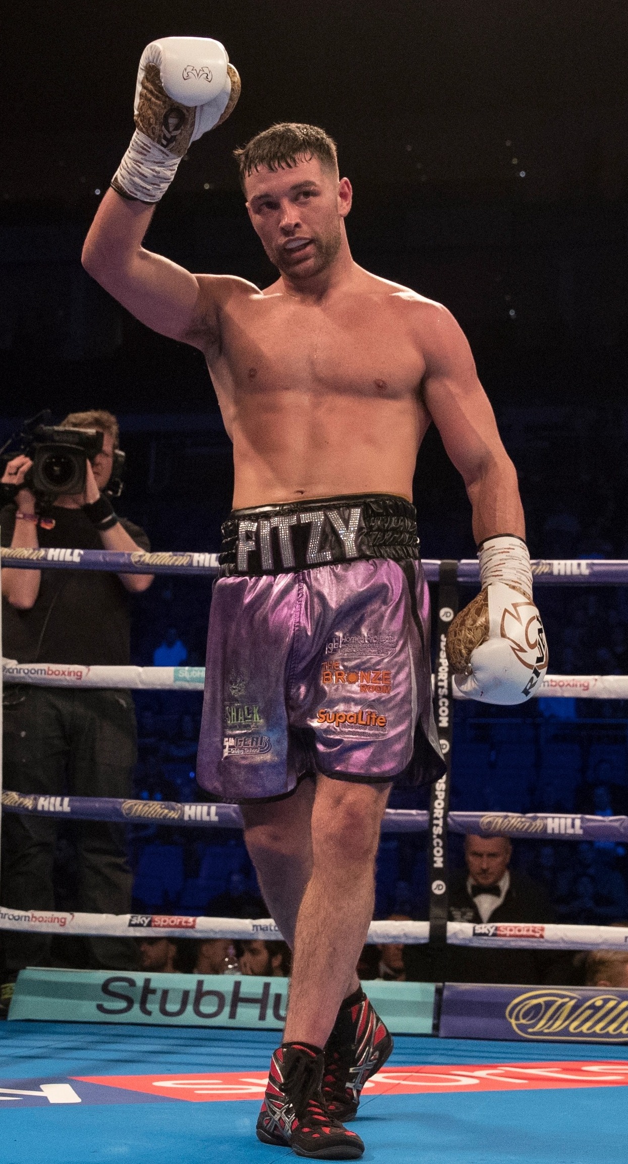 Scott Fitzgerald replies to Eddie Hearn's worrying picture.