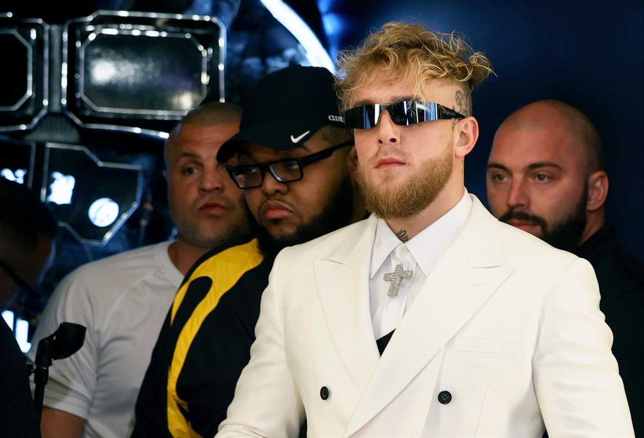 After Caleb Plant win, Canelo Alvarez will face five opponents: Gennadiy Golovkin trilogy and Artur Betterbiev.