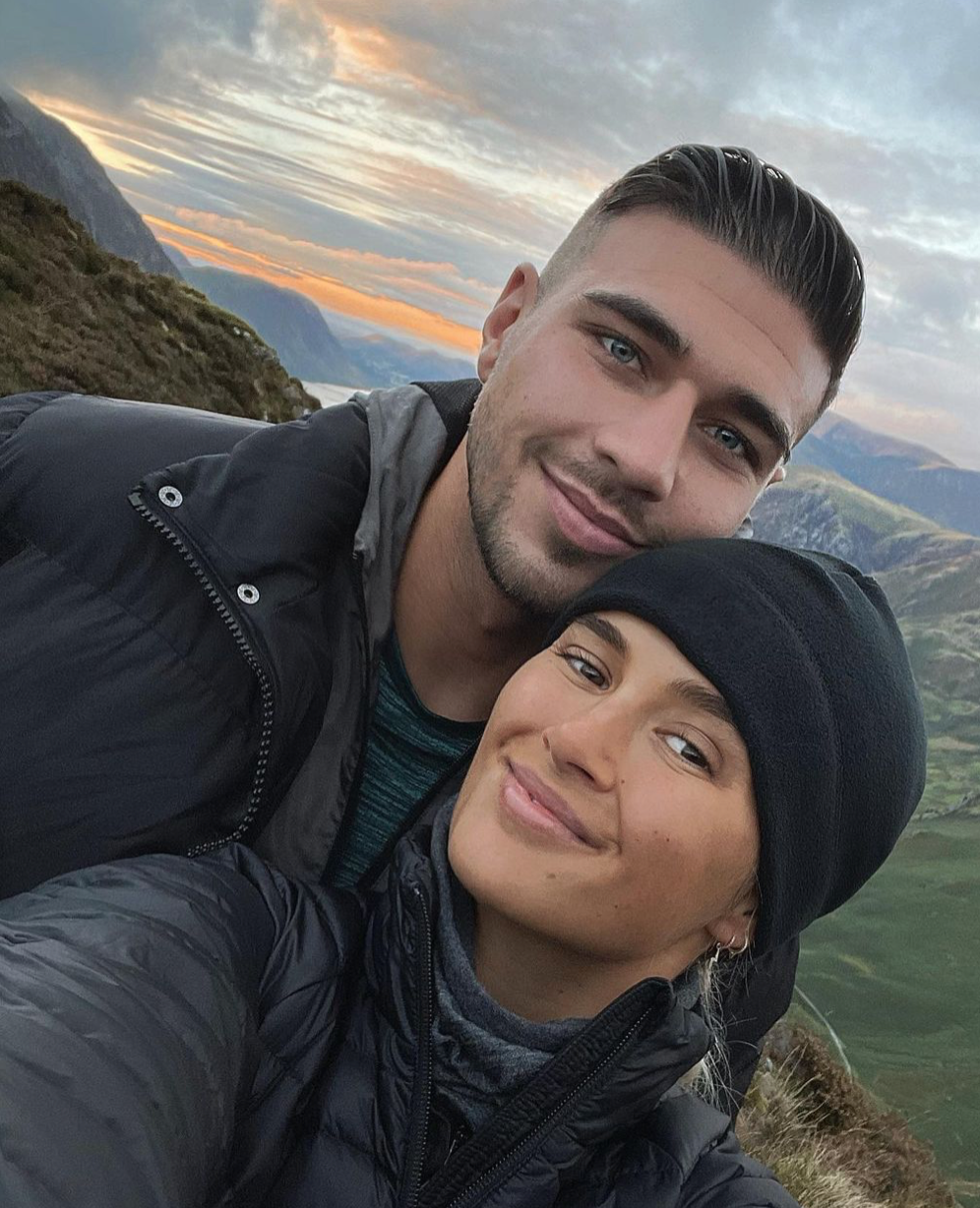 Julia Rose, Jake Paul's girlfriend, challenges Tommy Fury's Love Island star Molly-Mae Hague in MUD WRESTLE