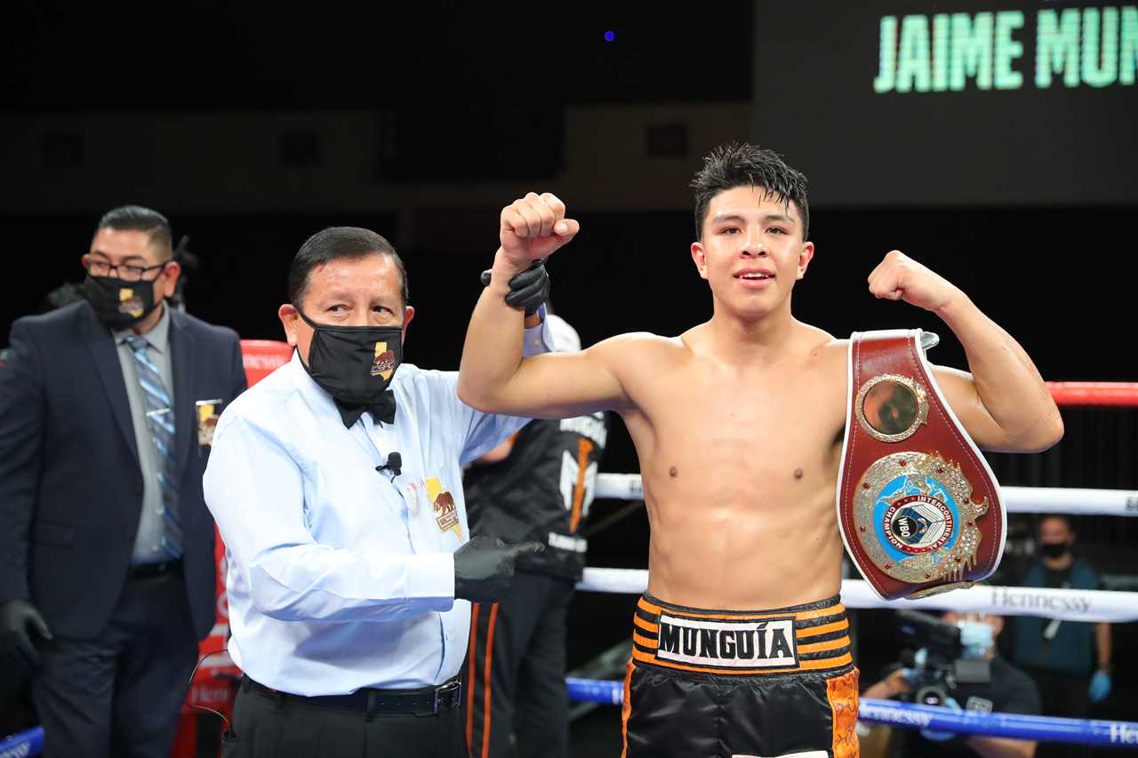 Jaime Munguia is Mexico's next superstar. He's trained by Erik Morales, and wants to have a 'historical' rivalry with Canelo.