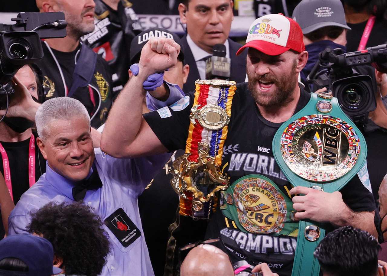 Tyson Fury fights Dillian Whyte in the next week after the WBC orders a 30 day Usyk clause
