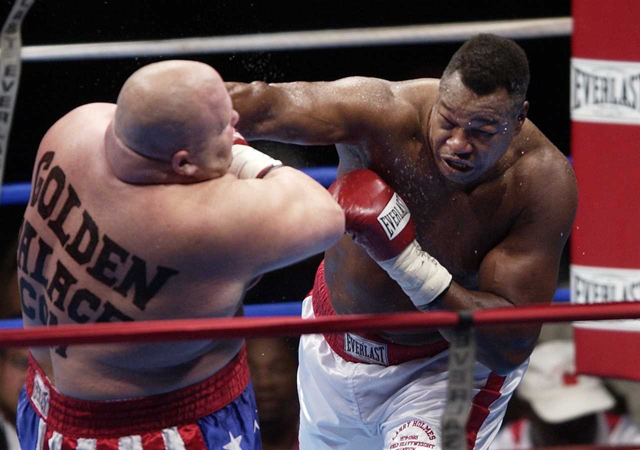 Ten boxers have the longest winning streaks: Julio Cesar Chavez and Roberto Duran, as well as Floyd Mayweather Jr.