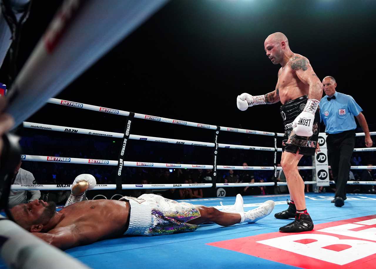 Kid Galahad is brutally knocked unconscious by the sixth punch. Kiko Martinez takes his title.