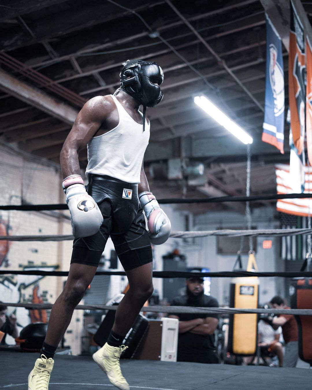 Jaron Ennis is a rising star in the United States. He was hailed as a fighter by Floyd Mayweather.