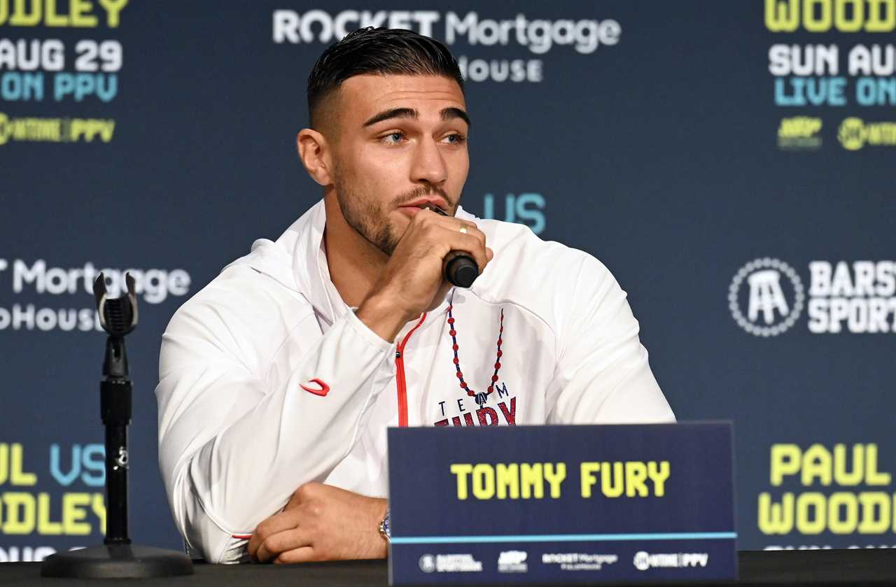 Tommy Fury says Logan Paul begged him to not meet up with brother Jake in ring after YouTuber beat Woodley