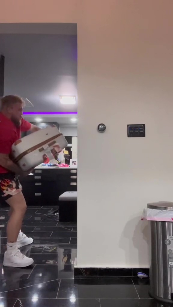 Jake Paul responds brilliantly to Tyson Fury's request to hide Julia Rose, because 'Big T is in town'