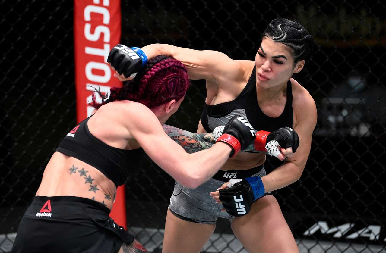 Rachael Ostovich, a MMA beauty, reveals her struggles with fighting in the UFC after switching to bare-knuckleboxing