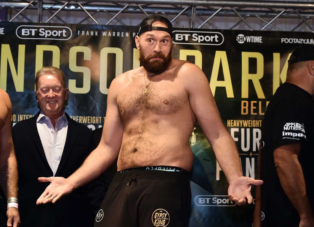 Coach Tyson Fury shares never-before-seen photo of Tyson Fury at 28st, before his incredible transformation in body to fight Wilder