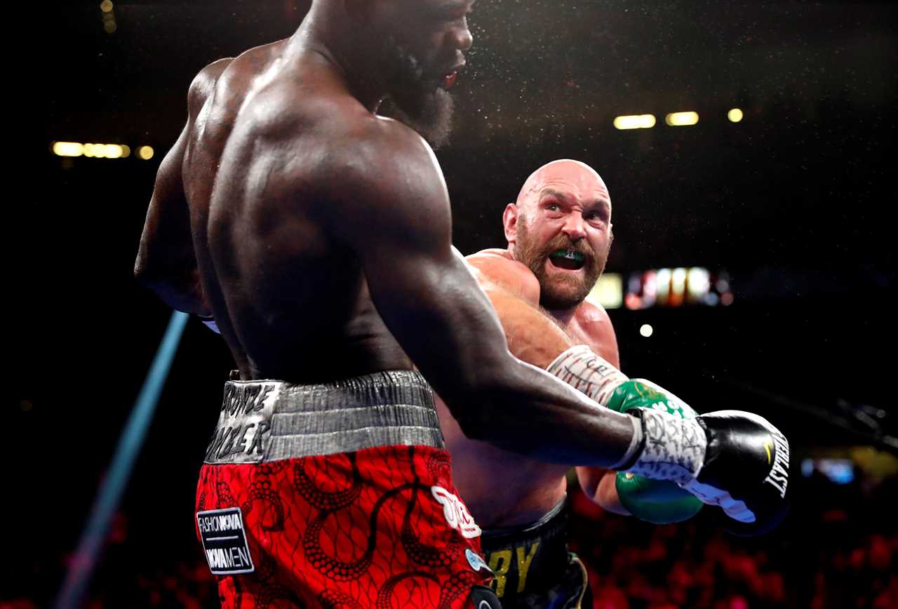 Floyd Mayweather offers to coach Anthony Joshua in Oleksandr Usyk Title rematch training and advises on splitting from Rob McCracken