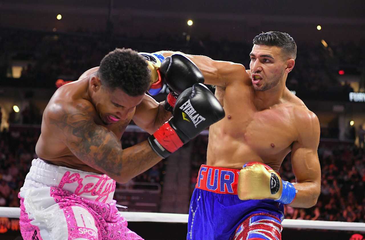 Was Jake Paul implying that Tommy Fury might pull out of the fight three days ago by tweeting a cryptic I smell cap tweet?