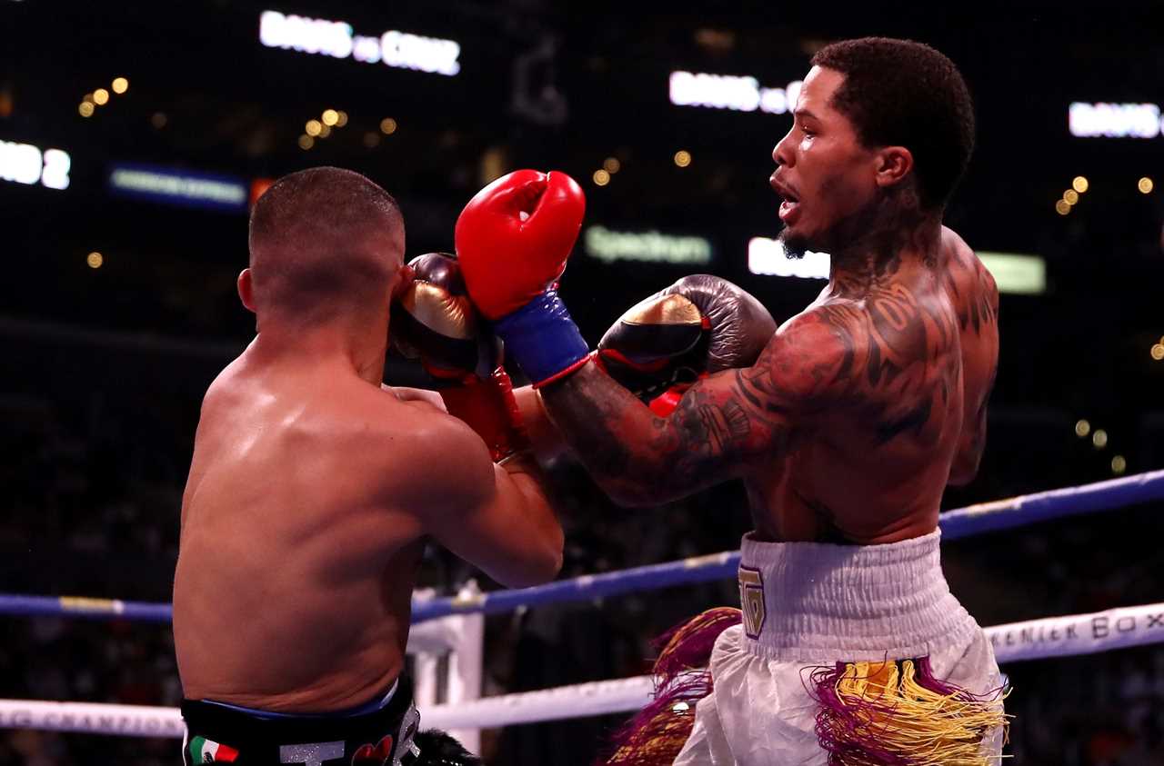After suffering a severe hand injury during fight, Gervonta has won close points victory over Isaac Cruz