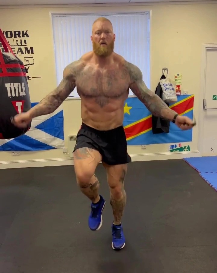 Game of Thrones star HafthorBjornsson displays a shredded body in front of Eddie Hall fight to stun fans