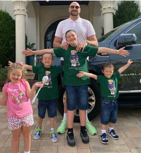 After finishing their UK tour, Tyson Fury takes Paris and six of their children to Disneyland Florida.