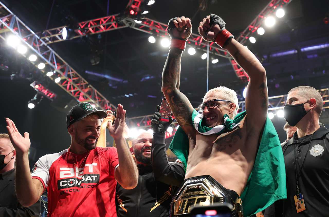 Charles Oliveira's gym is at war with Dustin Poirier and Charles Oliveira's win over him was not surprising for the UFC star's coach.