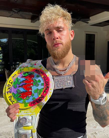 Jake Paul was accused by Gervonta, a rival, of wearing FAKE Rolex watches in preparation for a fight with Tyron Woodley