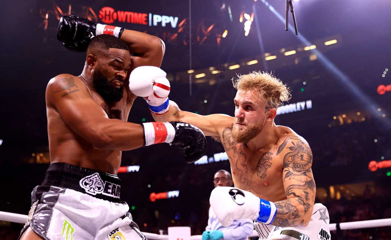 After a secret hand signal was spotted minutes before the KO, Jake Paul and Tyron woodley were accused of fixing fight by fans.