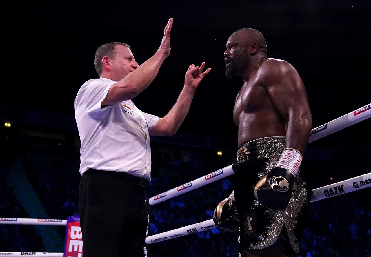 After three knockdowns, Joseph Parker wins the Derek Chisora grudge Match.
