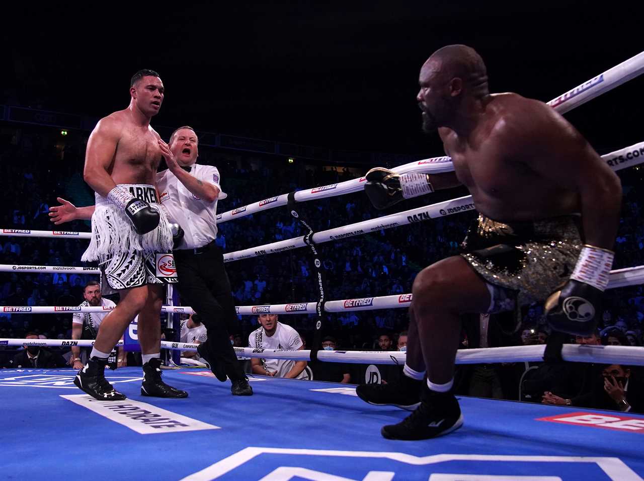 After three knockdowns, Joseph Parker wins the Derek Chisora grudge Match.