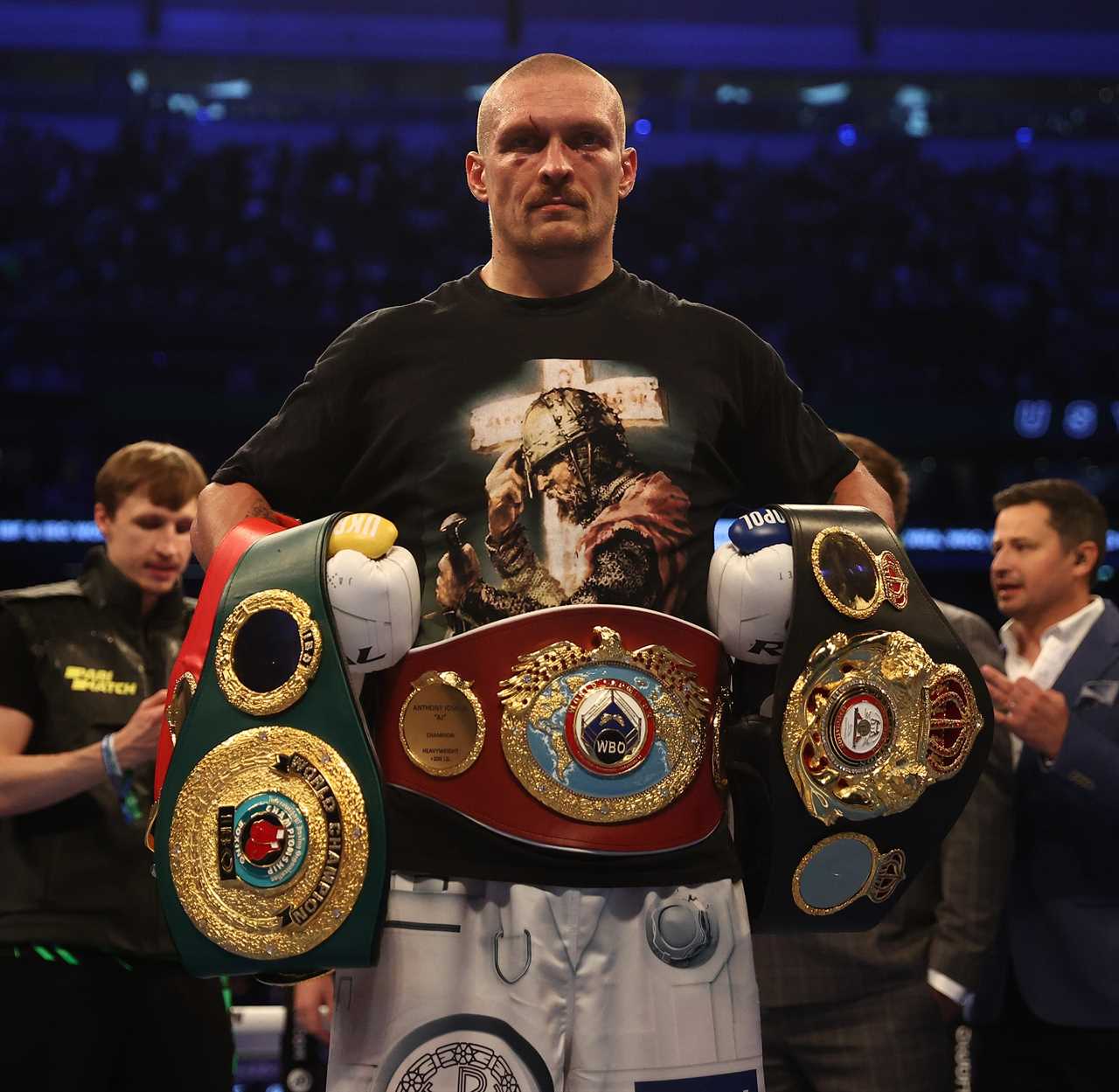 Oleksandr Usyk cautioned against Canelo Alvarez fighting at cruiserweight, despite being able beat him 'easy.