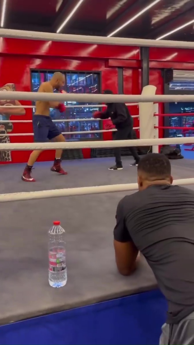 Anthony Joshua cheers Chris Eubank Jr. in Dubai sparring before Brit's grudge match with Liam Williams next month