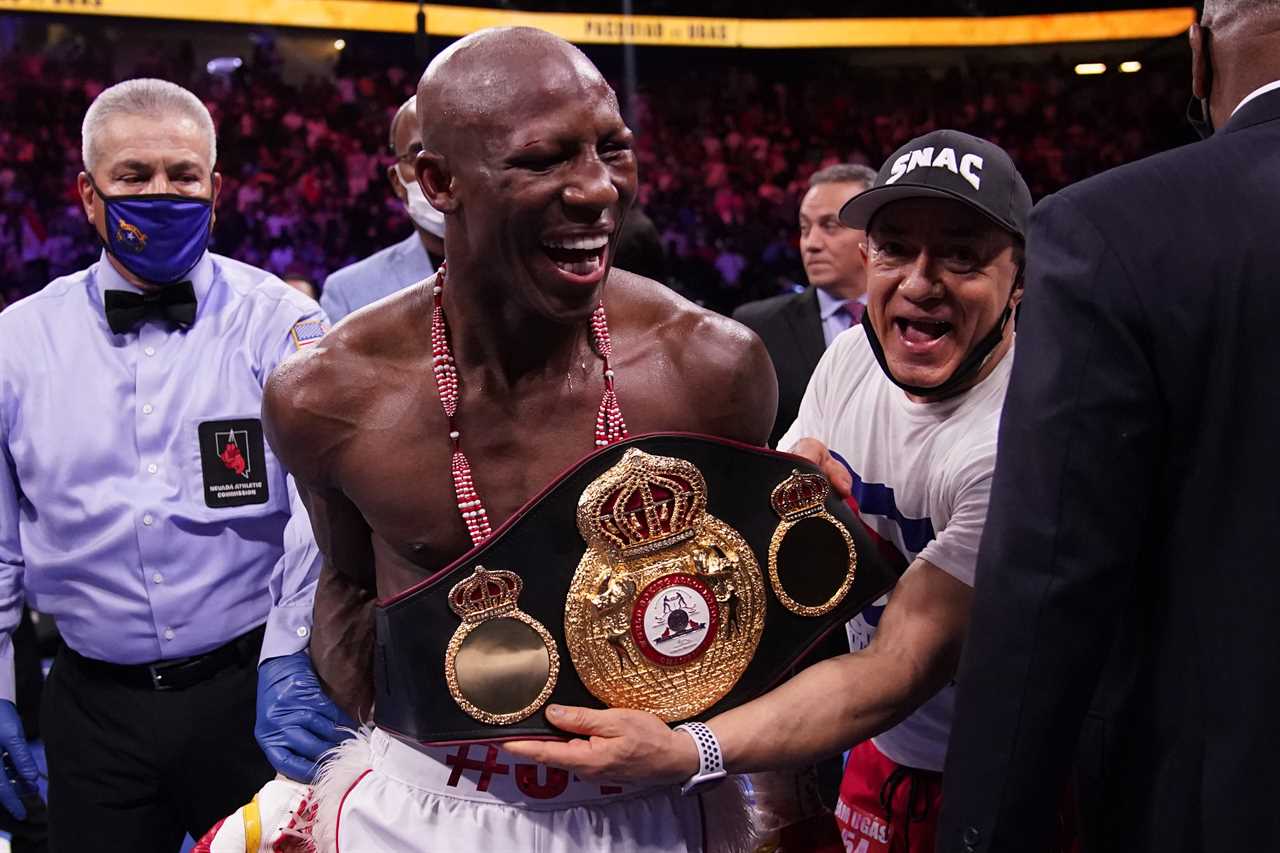Man down - Errol Sence Jr's first fight after a gruesome eye injury was scheduled for April in unification with Yordenis Urgas