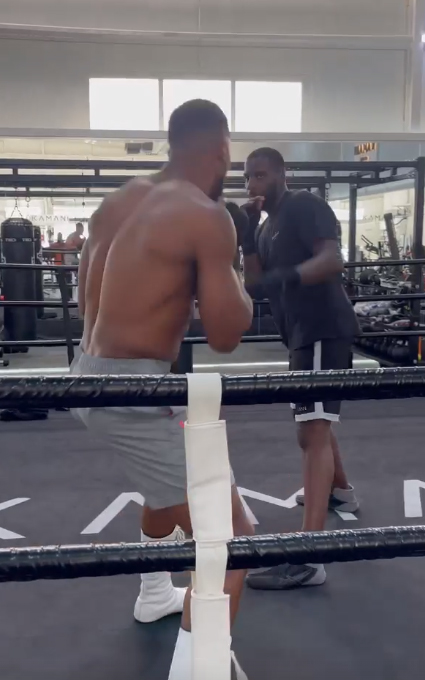 Watch Anthony Joshua fight Lawrence Okolie, cruiserweight champion, in Dubai's training camp for Oleksandr Uzyk fight