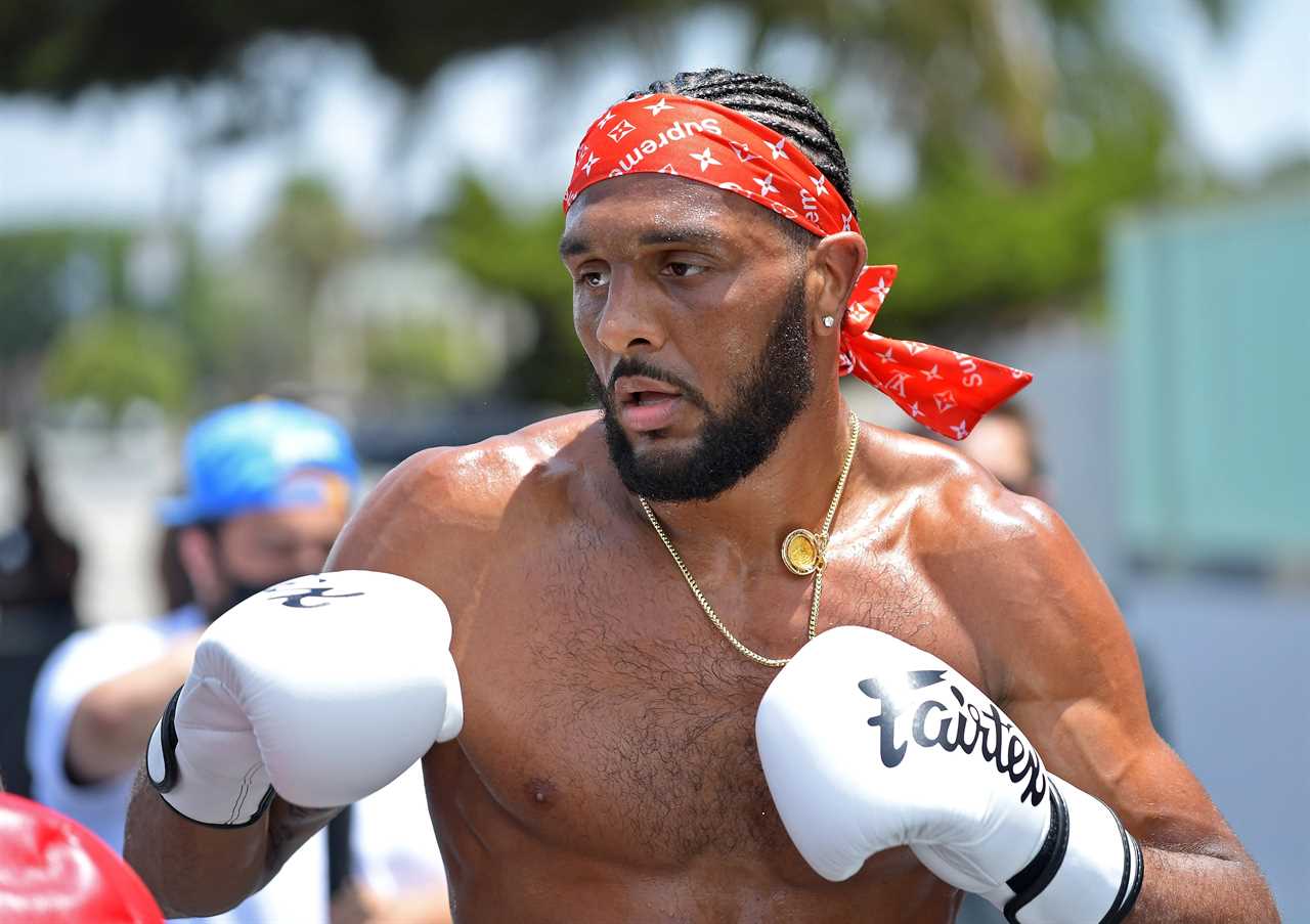 Floyd Mayweather and Conor McGregor both called for a boxing match by undefeated MMA champion AJ McKee