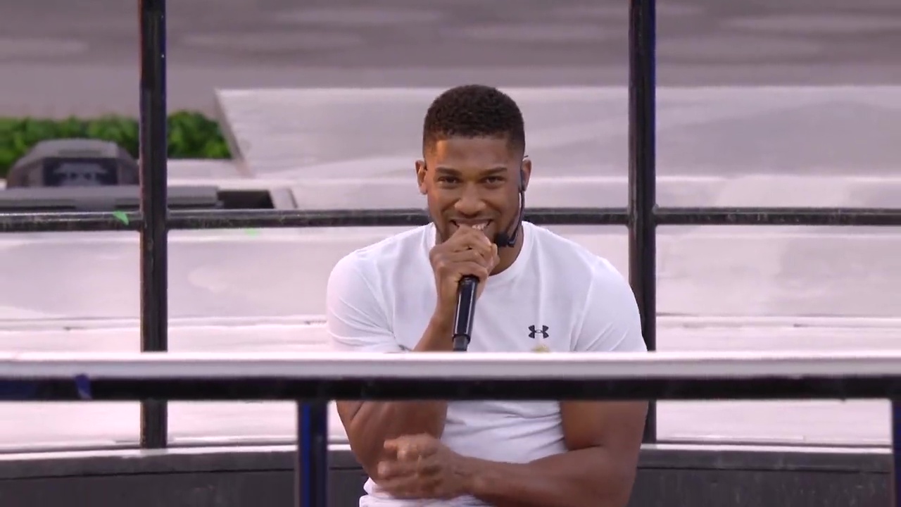 Watch Anthony Joshua rap to Skepta while he prepares for Oleksandr Usyk's rematch with him at the Dubai training camp