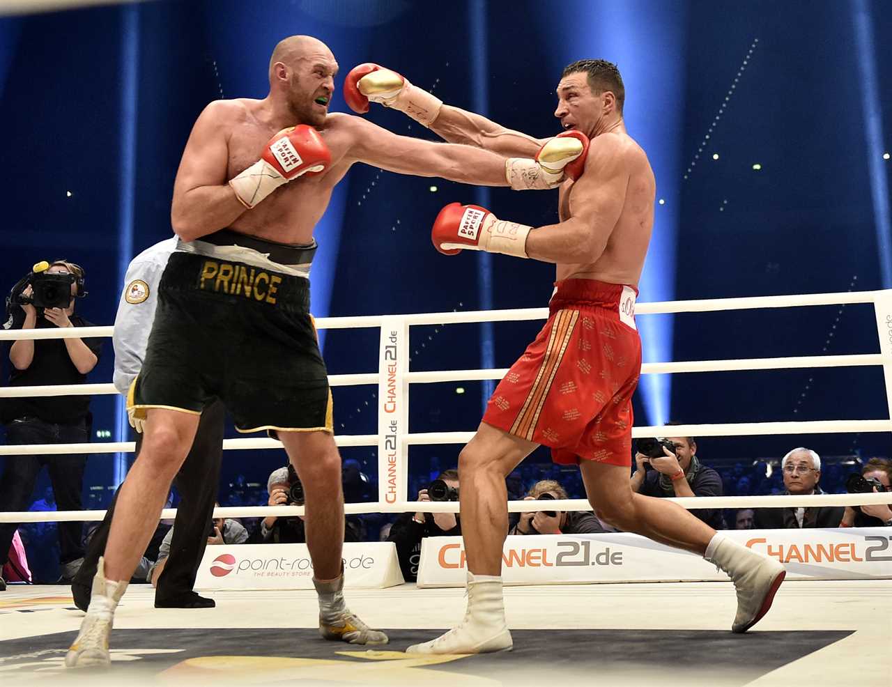 Wladimir Klitschko and Tyson Fury get into a Twitter spat following Ukrainian's jibe about him being a 'hypocrite’ over Usyk's'steroids'