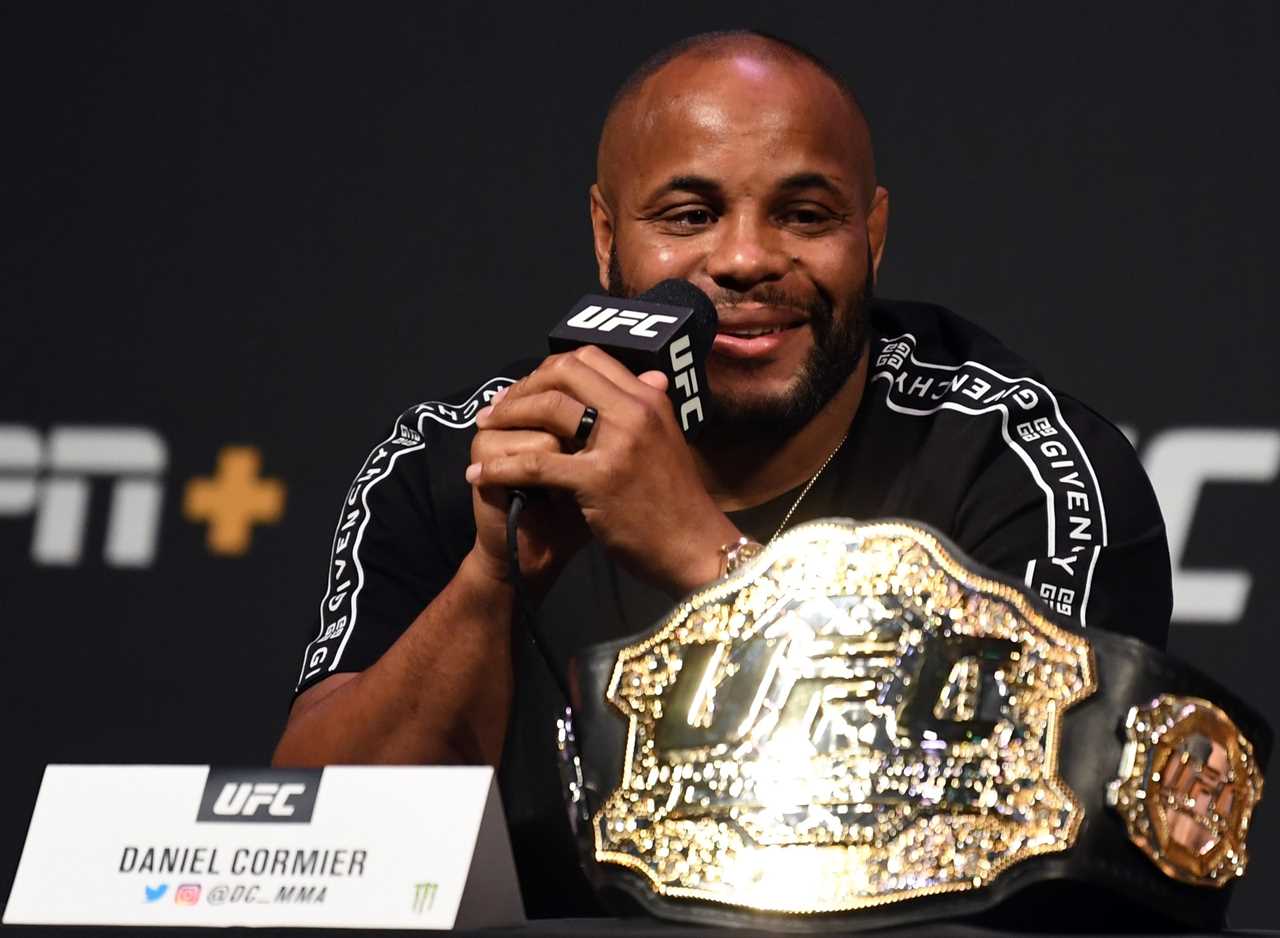 Daniel Cormier says Conor McGregor and Charles Oliveira could be in the UFC title fight.