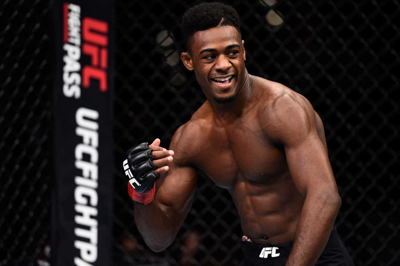 Can he take one shot? - Jake Paul Anderson Silva (46), would be hurt if he landed right handed, according to UFC champ.