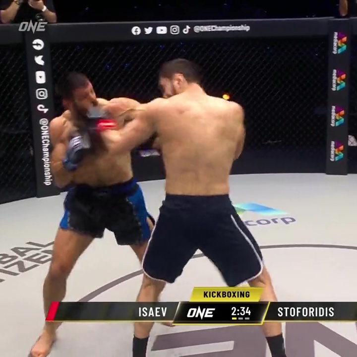 Watch as ONE Championship kickboxer Stoforidis brutally KOs his opponent with a left hook, despite being floored at the same time