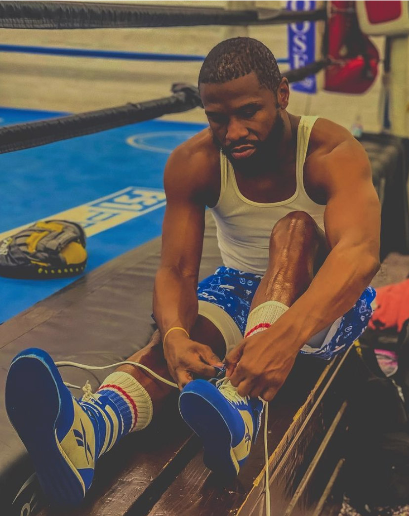 Money Kicks claims Floyd Mayweather fight will be confirmed very soon and expects an announcement in a few days.