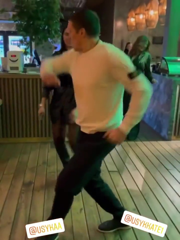 Watch Oleksandr Usyk, Anthony Joshua's father dance in a hilarious routine as he celebrates turning 35
