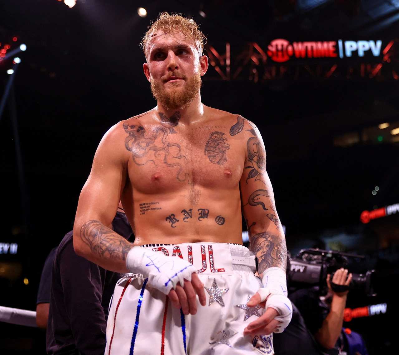 Jake Paul tweets to Dana White hints at Conor McGregor fight. YouTuber and UFC star, Jake Paul, weighed 13st 15lb each
