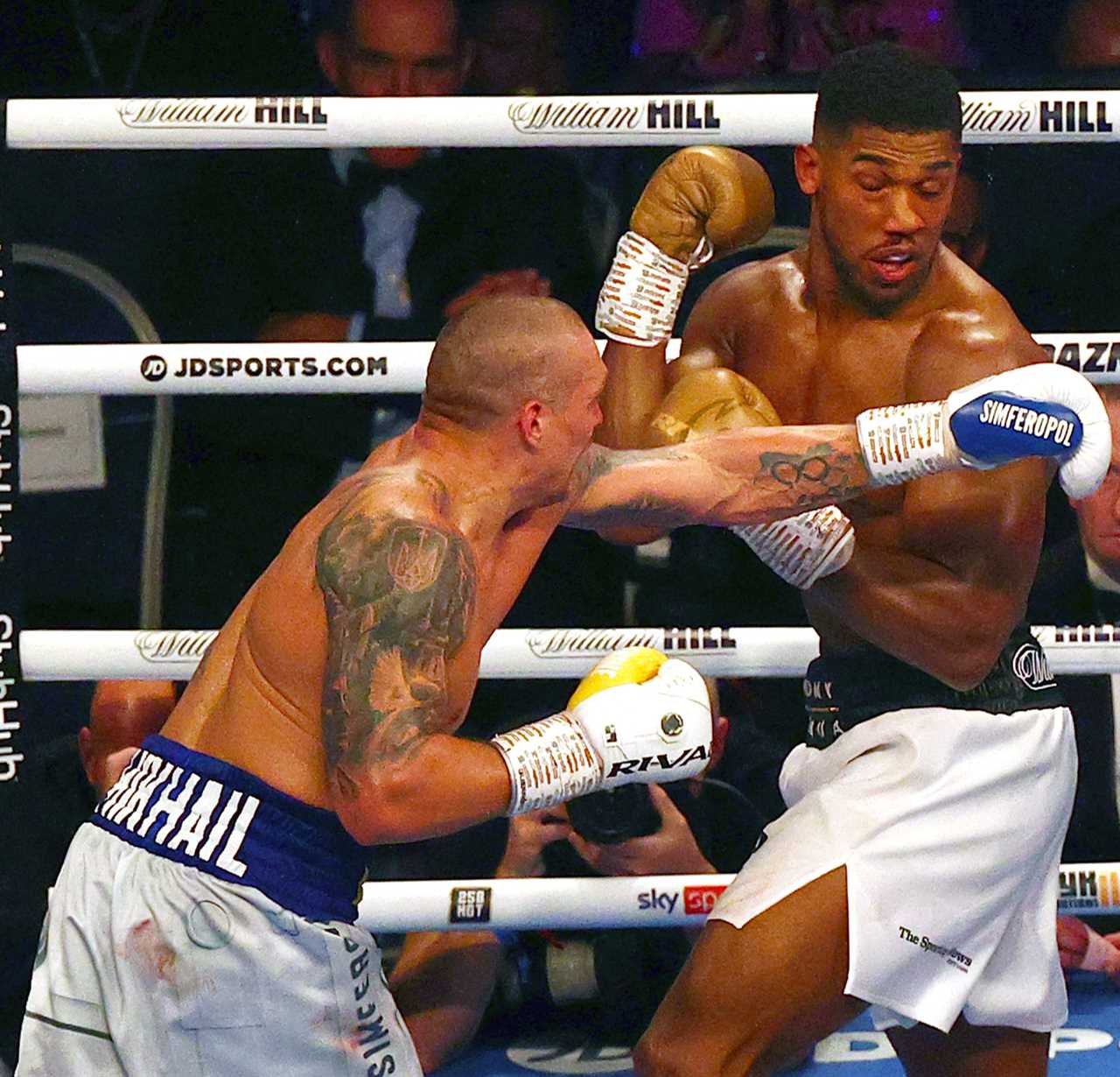 Chinned the pair p ****s - Tyson Fury claims Mike Tyson would KO Anthony Joshua or Oleksandr Uzyk in legend's prime