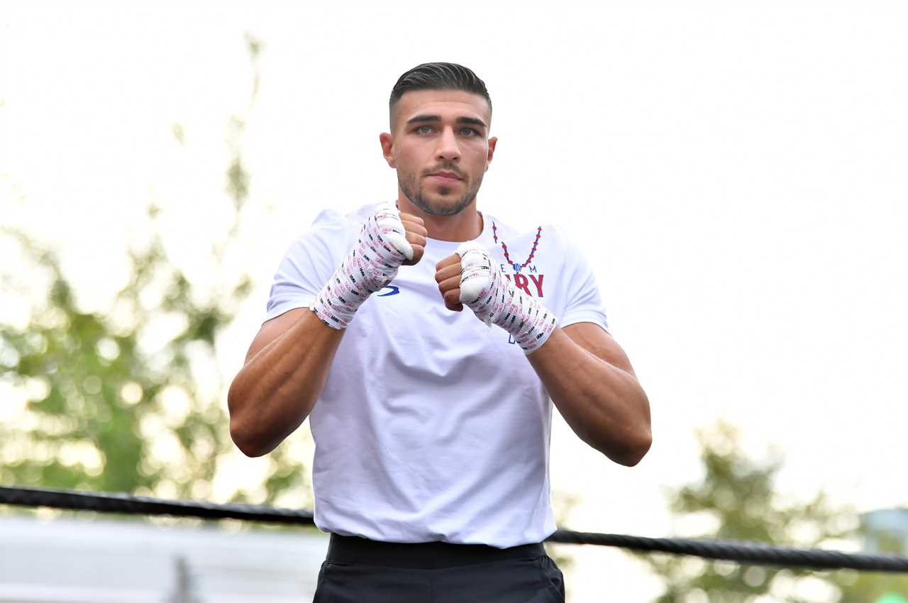 Tommy Fury gets 'itchy knuckles and vows to get straight back into the ring after recovering from broken bones
