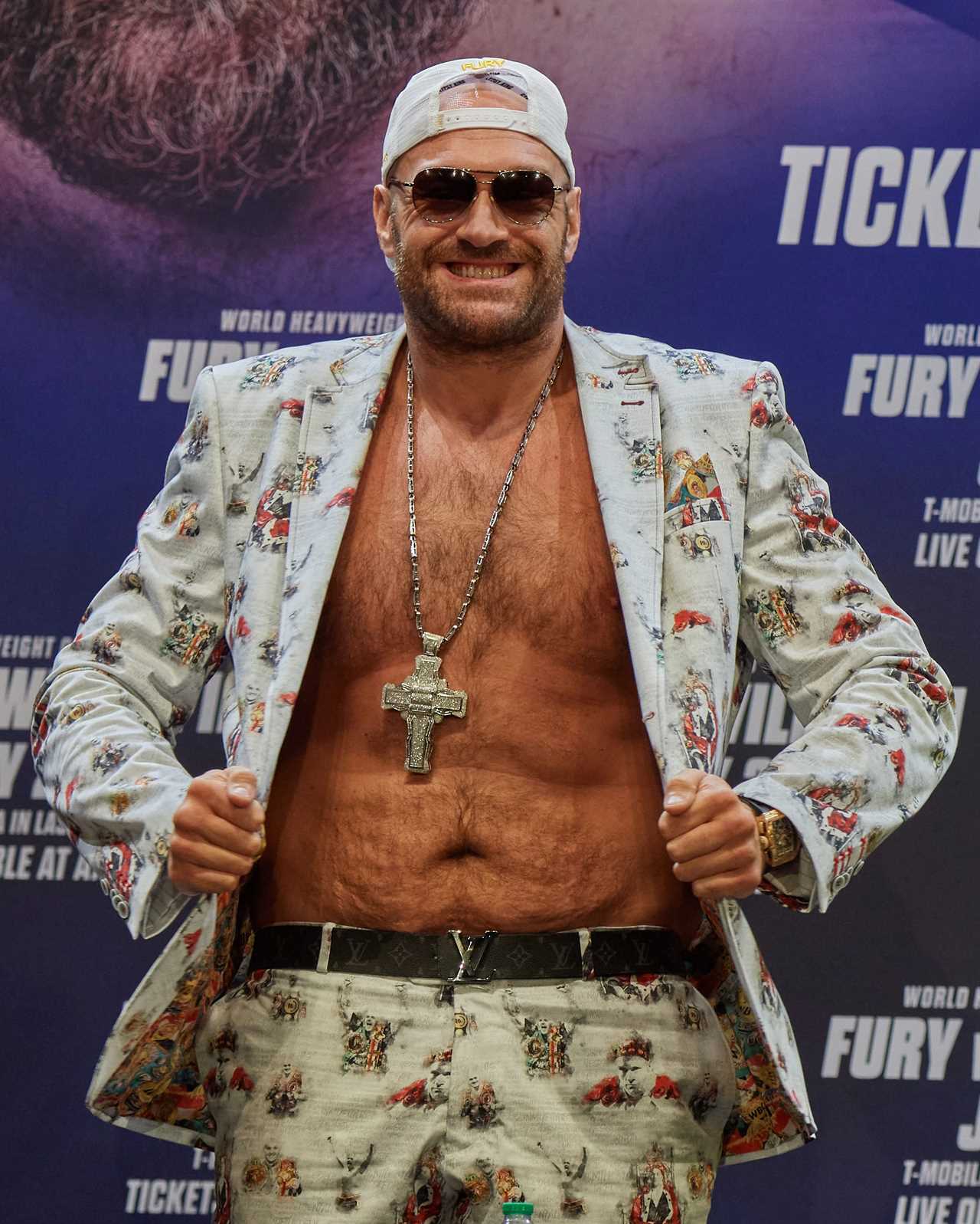 Anthony Joshua is ready to accept the Tyson Fury and Oleksandr Usyk stepping aside deal to warm-up fight with a new trainer