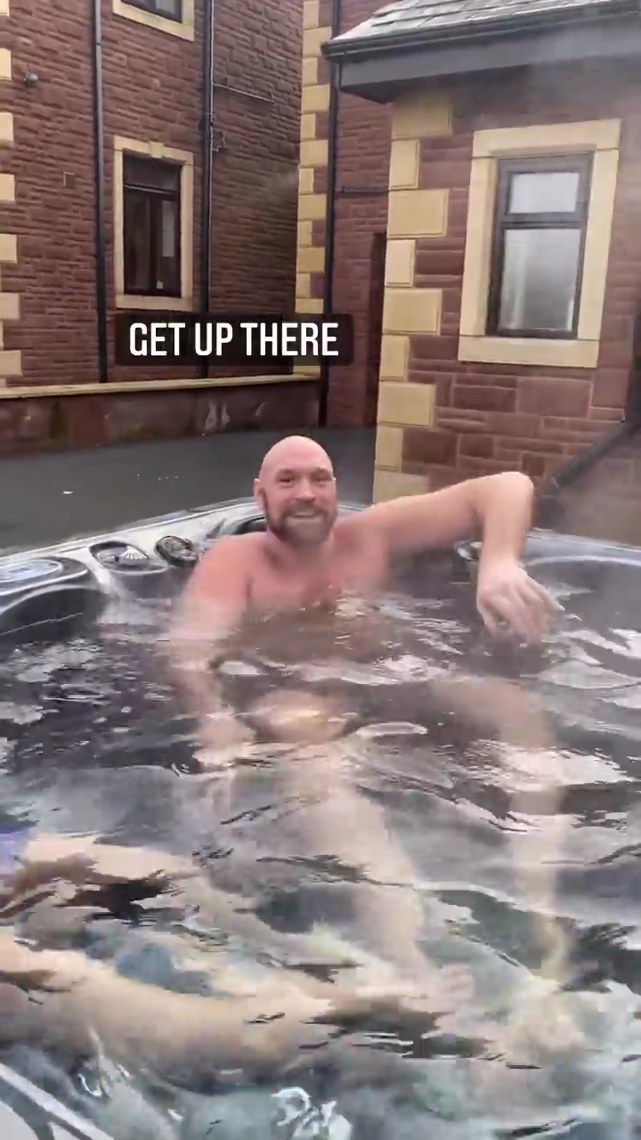 Tyson Fury and dad John are topless in group workout shot with Parker, as Parker pushes back purse bids for Whyte fight.