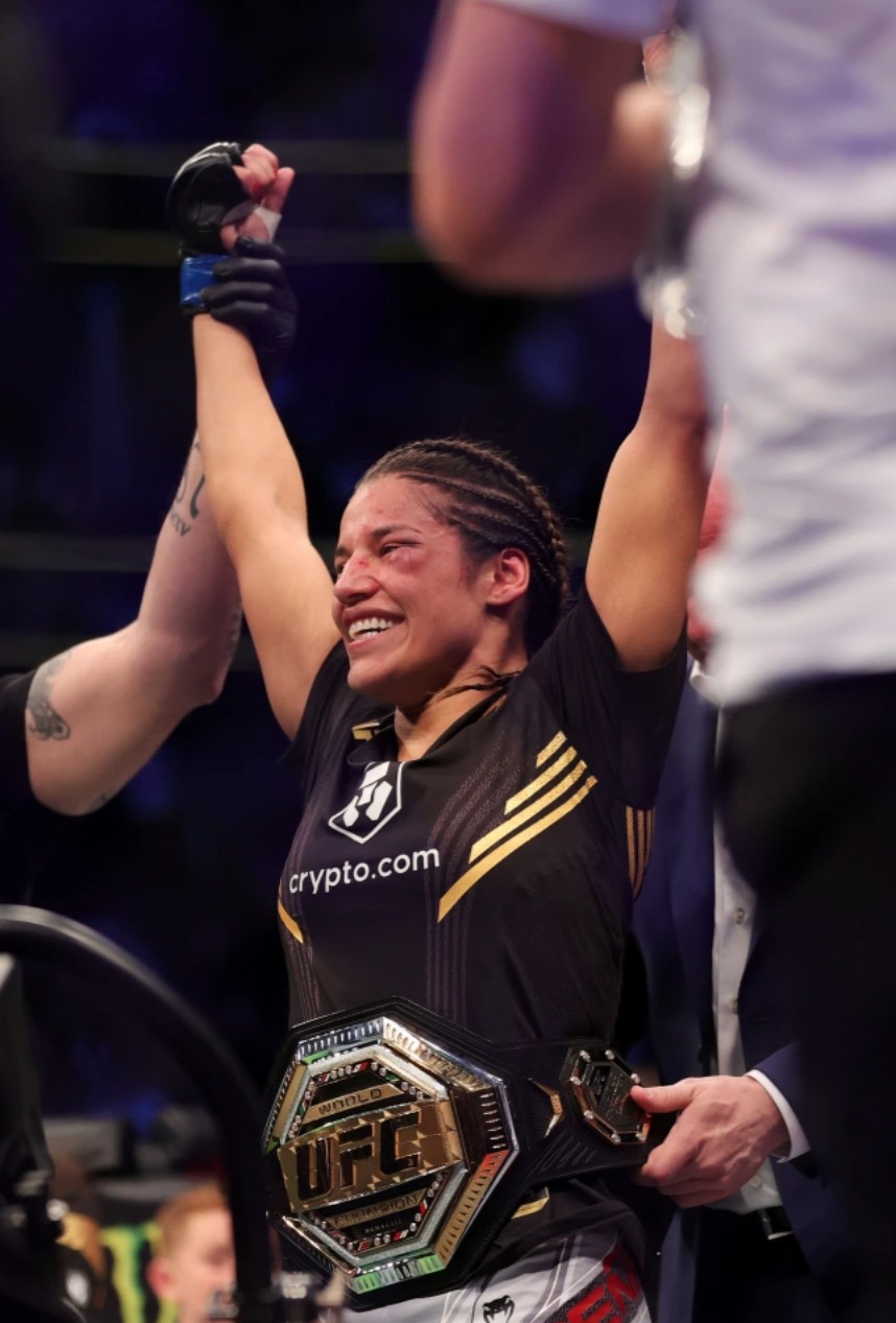 They're trying kill us - UFC champ Julianna Penna shares her incredible Covid conspiracy theory with Joe Rogan