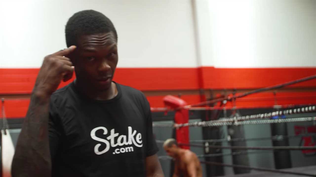 Israel Adesanya to beat Robert Whittaker in a more dramatic fashion in UFC 271 rematch