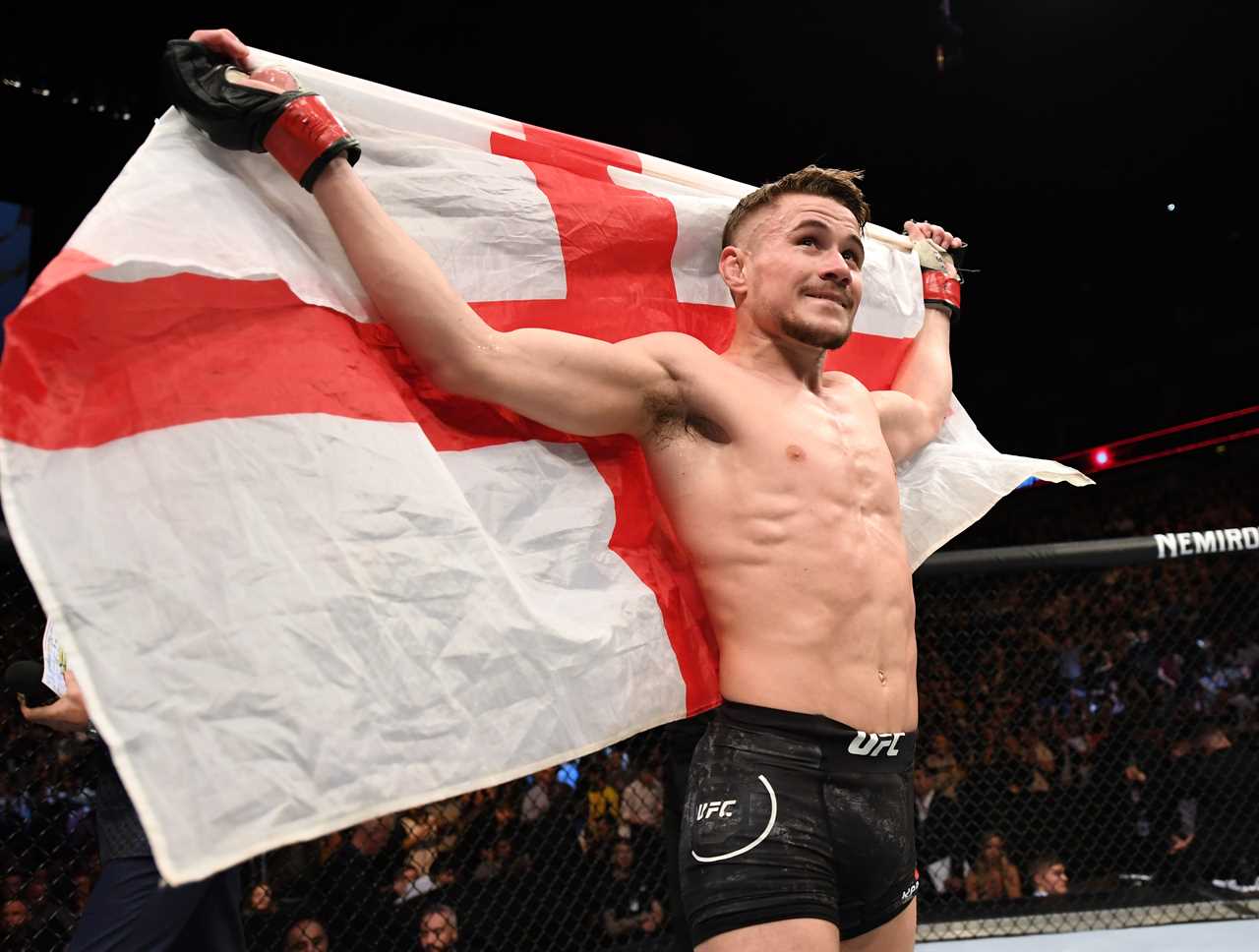 Nathaniel Wood enjoys being the lone Londoner at UFC London card, and vows that he will'represent' London in style