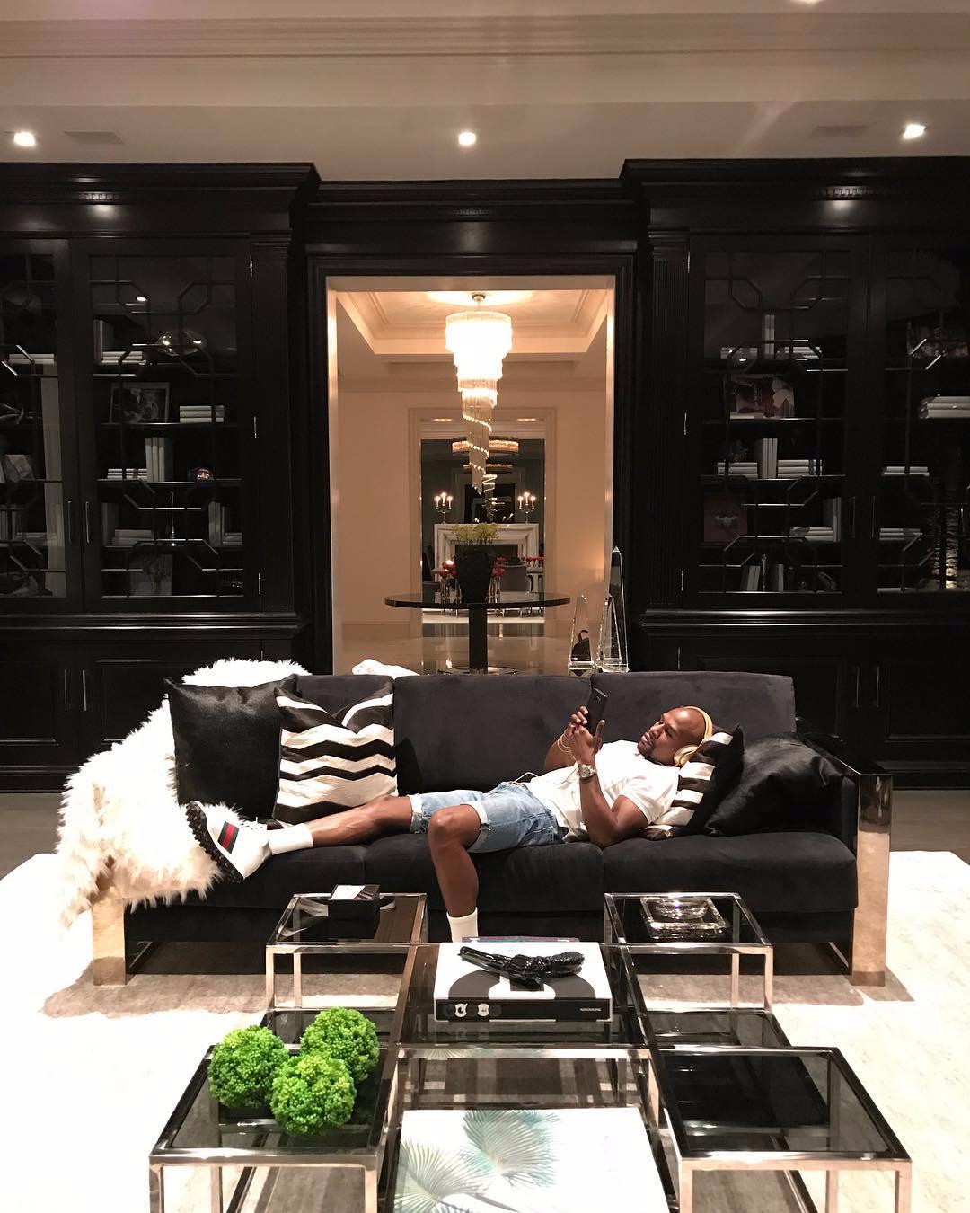 Floyd Mayweather's incredible PS19m LA home boasts a stunning belt collection, and an amazing wine cellar