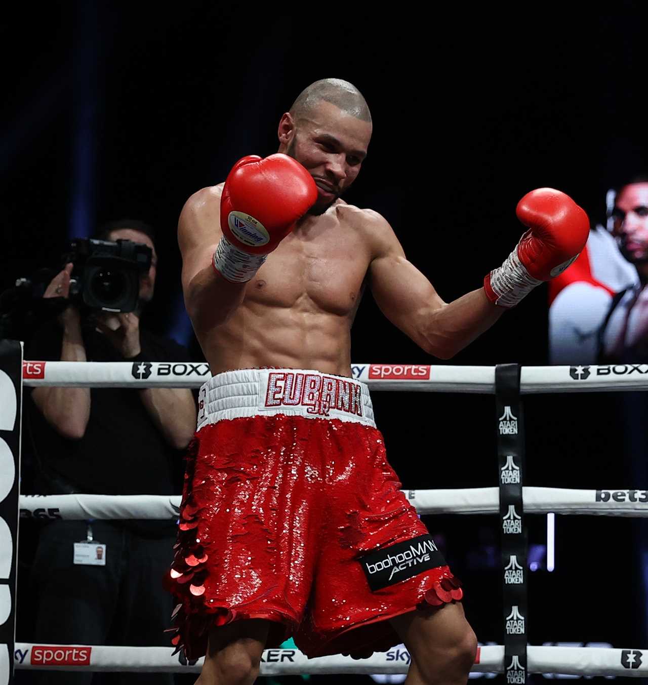 Chris Eubank Jr. settles the Liam Williams grudge brutally with FOUR knockdowns, on his way to convincing points wins