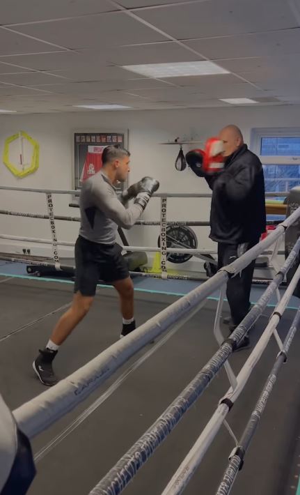 Tommy Fury trains on pads for the first time since Jake Paul's fight to leave Molly Mae.