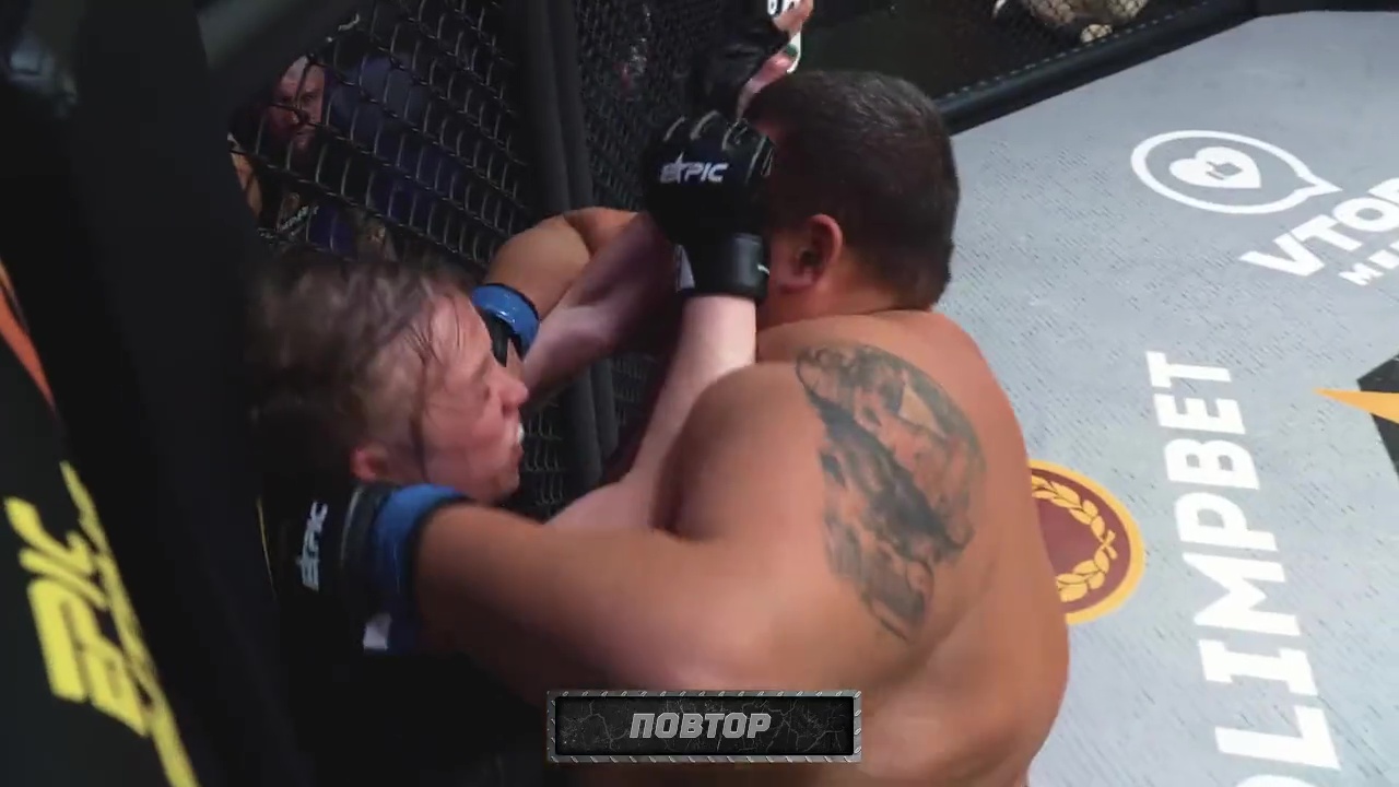 In shocking cross-gender MMA fight, female strawweight fighters face 37 STONE more than her